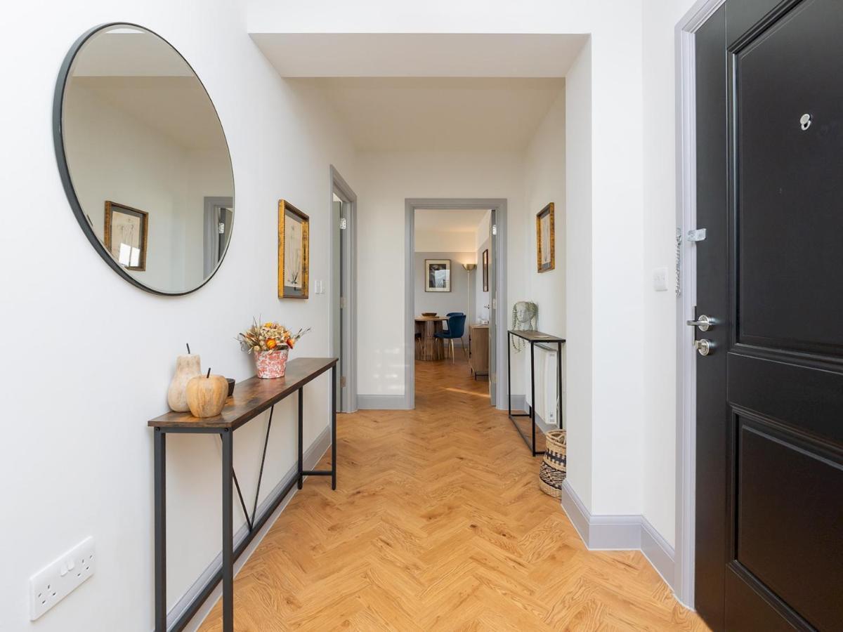 Pass The Keys Stunning 2 Bed Retreat In The Heart Of Bath Apartment Exterior photo