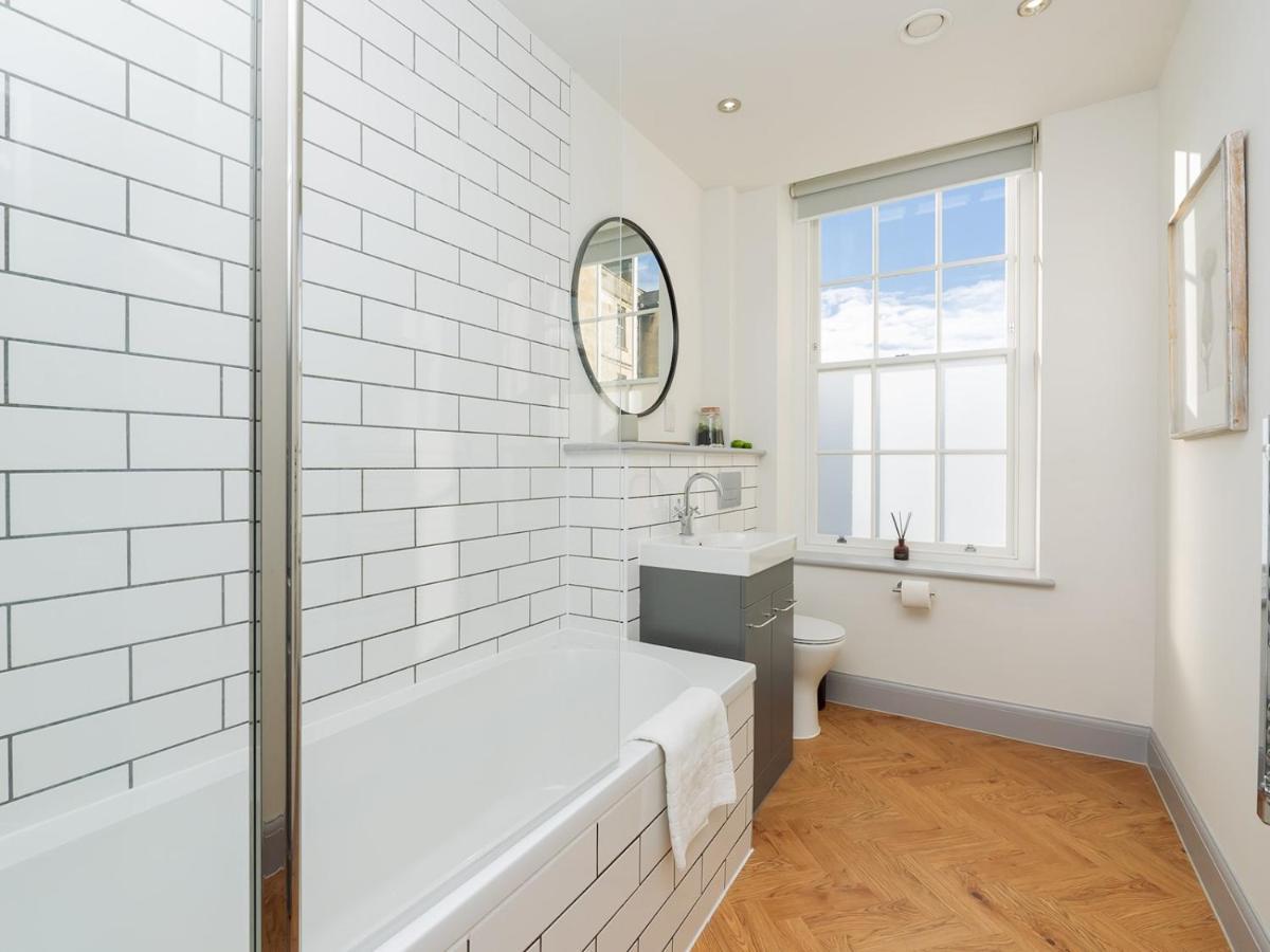 Pass The Keys Stunning 2 Bed Retreat In The Heart Of Bath Apartment Exterior photo